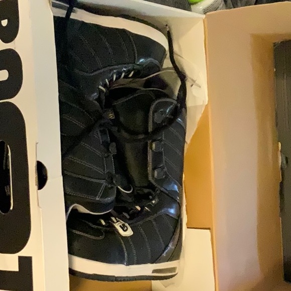 Sold - Picture 3 of 10